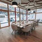 Hotell Swiss Alpine Allalin 4*