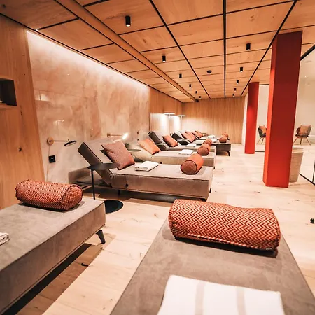 Swiss Alpine Allalin Hotel Zermatt