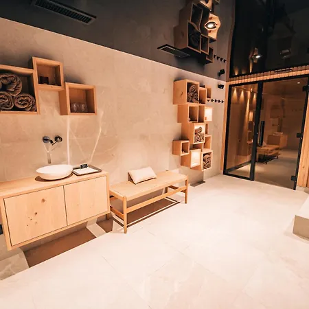 Swiss Alpine Allalin 4* Zermatt