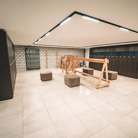 Swiss Alpine Allalin Отель 4*