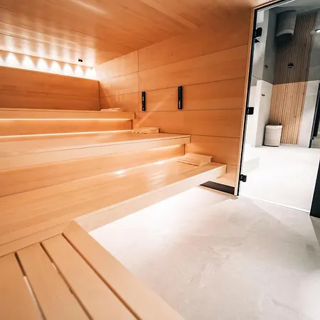 Hotel Swiss Alpine Allalin 4*