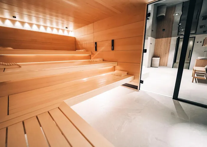 Hotel Swiss Alpine Allalin 4*