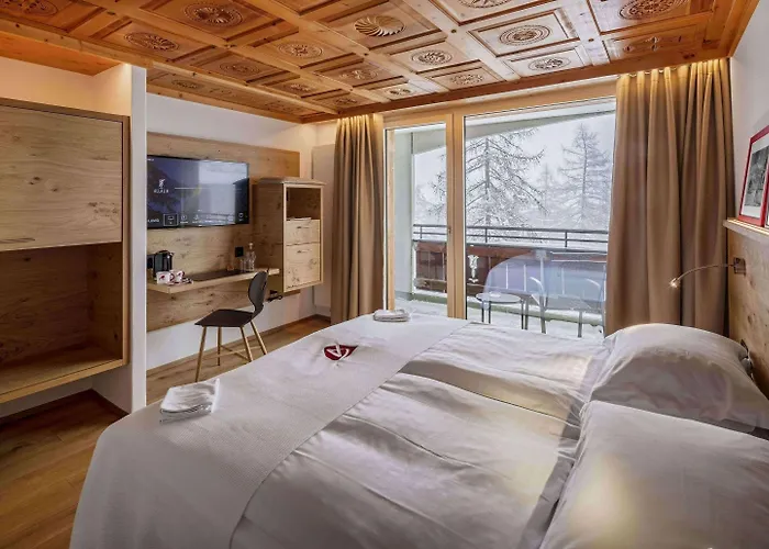 Swiss Alpine Allalin Hotel 4*