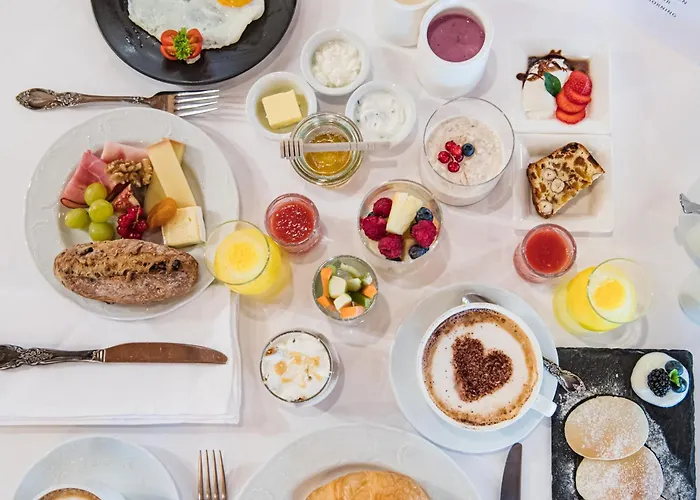 Swiss Alpine Allalin Отель