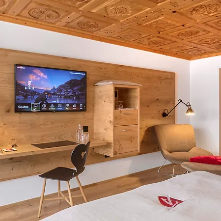 Swiss Alpine Allalin 4*