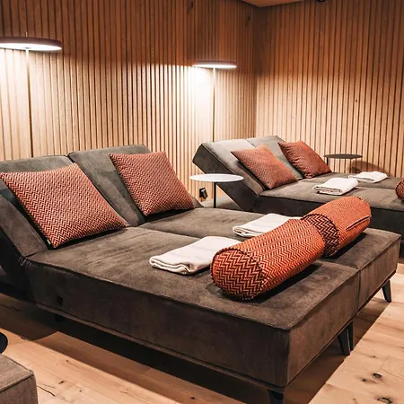 Swiss Alpine Allalin 4*