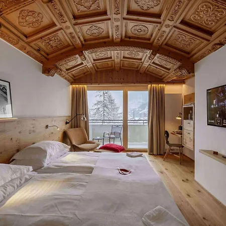 Swiss Alpine Allalin Ζερμάτ