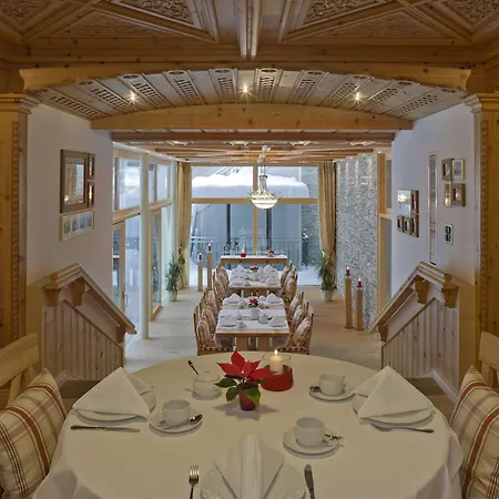 Swiss Alpine Allalin 4*