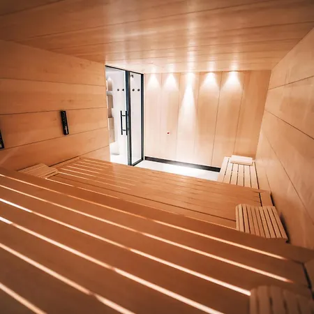 Swiss Alpine Allalin 4*